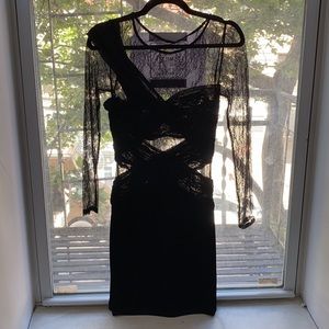 SOLD ✨HP✨ Ruched Vintage Lace Long-sleeve Dress